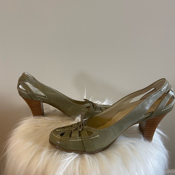 New Denver Hayes green leather heels - Picture 2 of 6